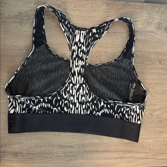 Victoria Secret | The Player Black and White Sports Bra - racerback - medium - Picture 4 of 4